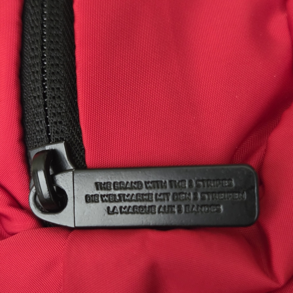 Adidas Trefoil Red Black Fanny Pack‎ Waist Bag Crossbody Padded EUC - Picture 4 of 13